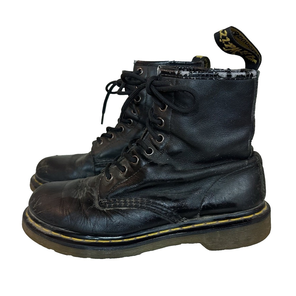 Dr. Doc Martens Pascal Combat Boots Womens Size 8 Black Soft Leather 8-Eye